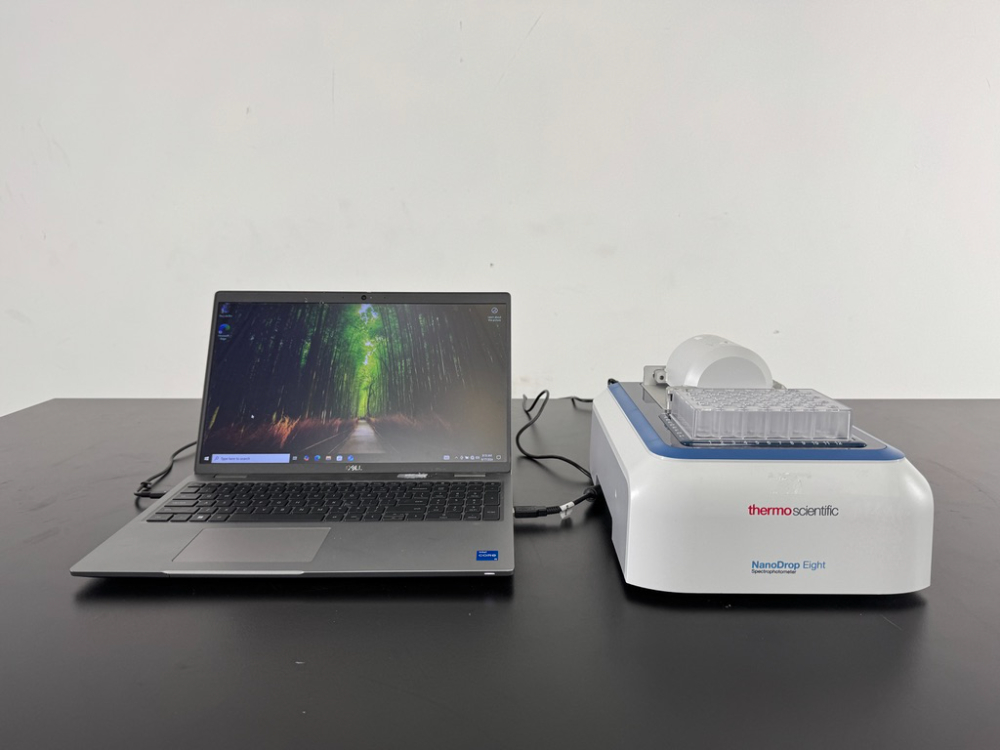 Image of Thermo Scientific NanoDrop Eight Spectrophotometer
